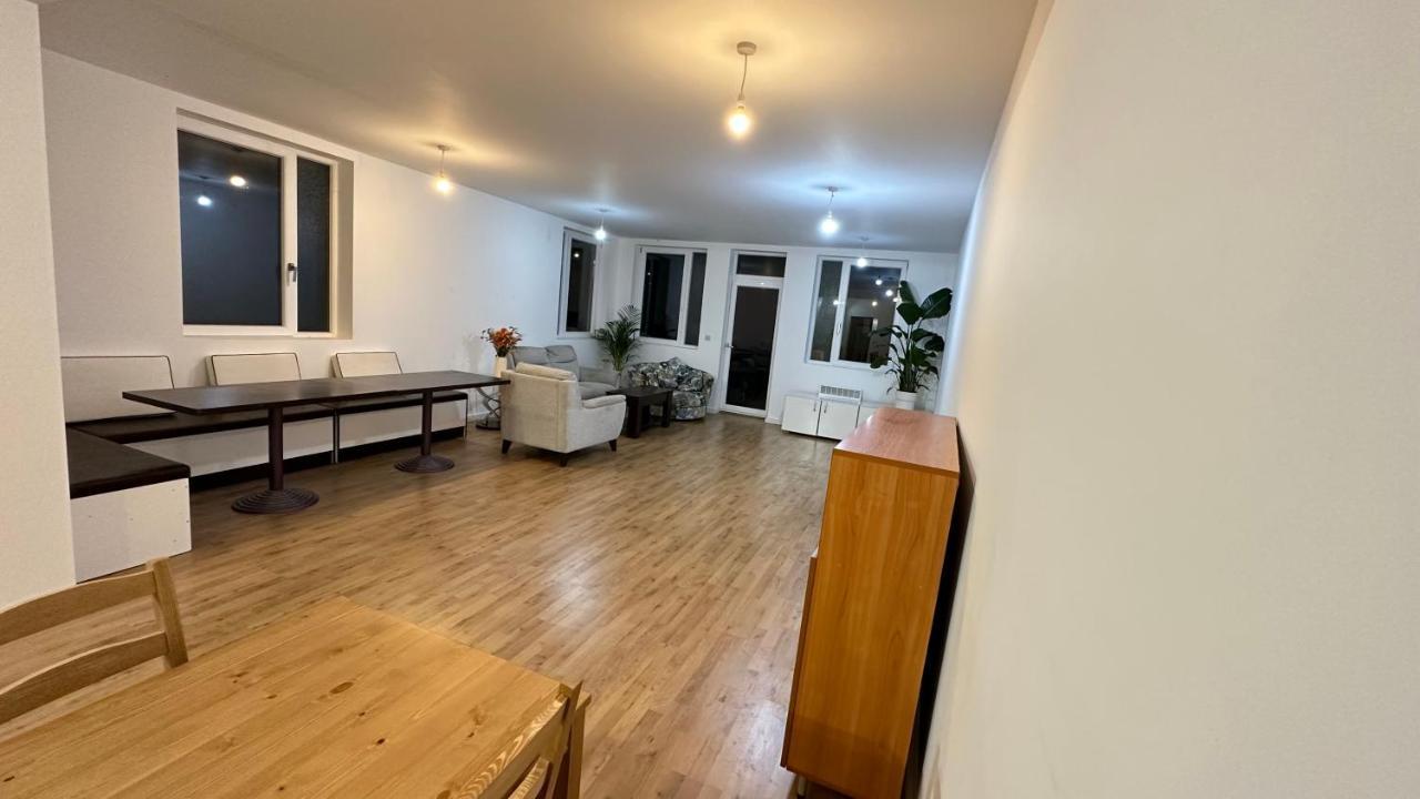 North London A Spacious 7 Bedroom House Accommodating Up To 18 People Complete With Own Gym And Table Tennis Bagian luar foto