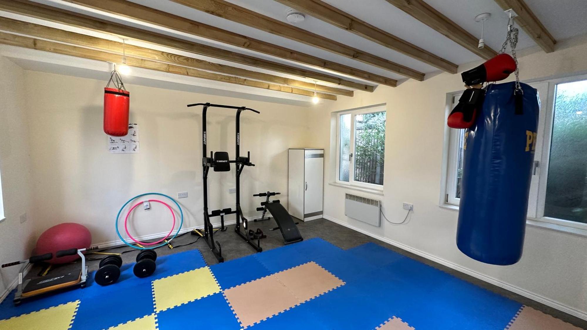 North London A Spacious 7 Bedroom House Accommodating Up To 18 People Complete With Own Gym And Table Tennis Bagian luar foto