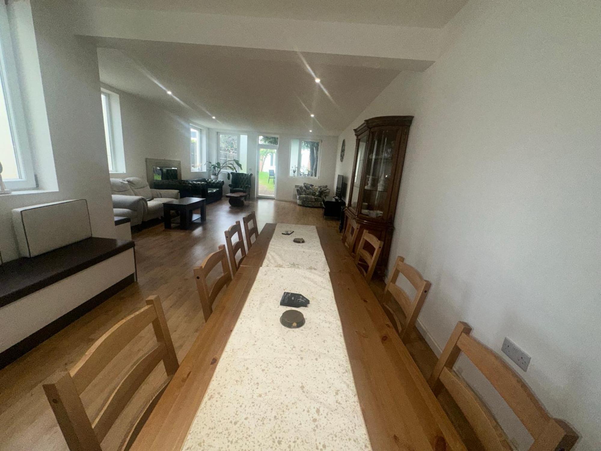 North London A Spacious 7 Bedroom House Accommodating Up To 18 People Complete With Own Gym And Table Tennis Bagian luar foto