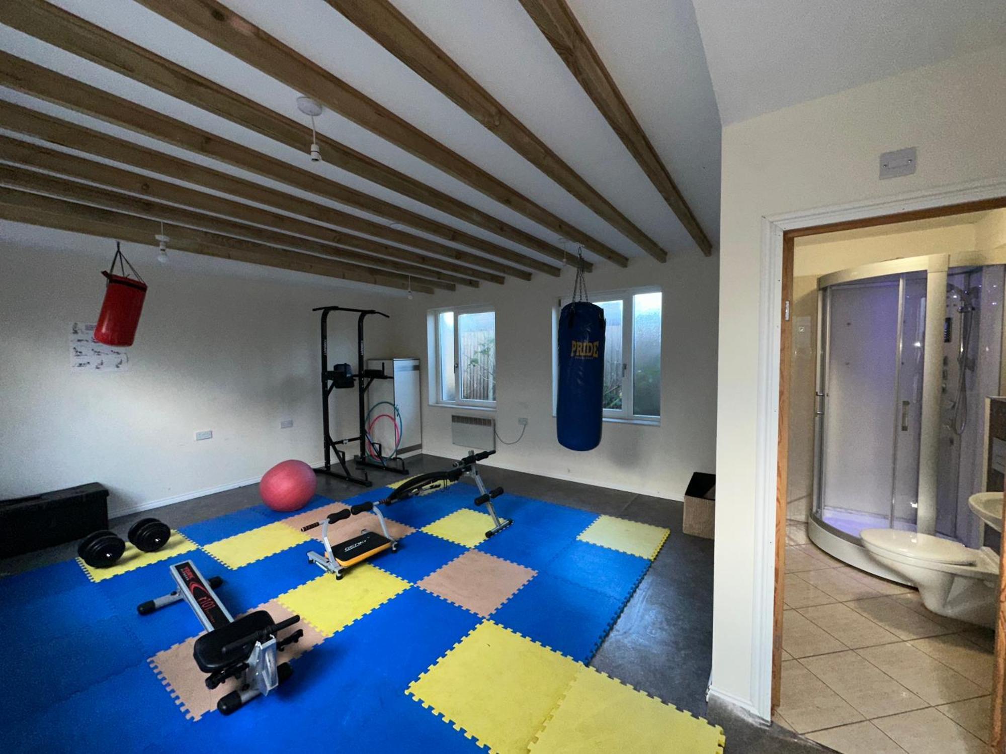 North London A Spacious 7 Bedroom House Accommodating Up To 18 People Complete With Own Gym And Table Tennis Bagian luar foto