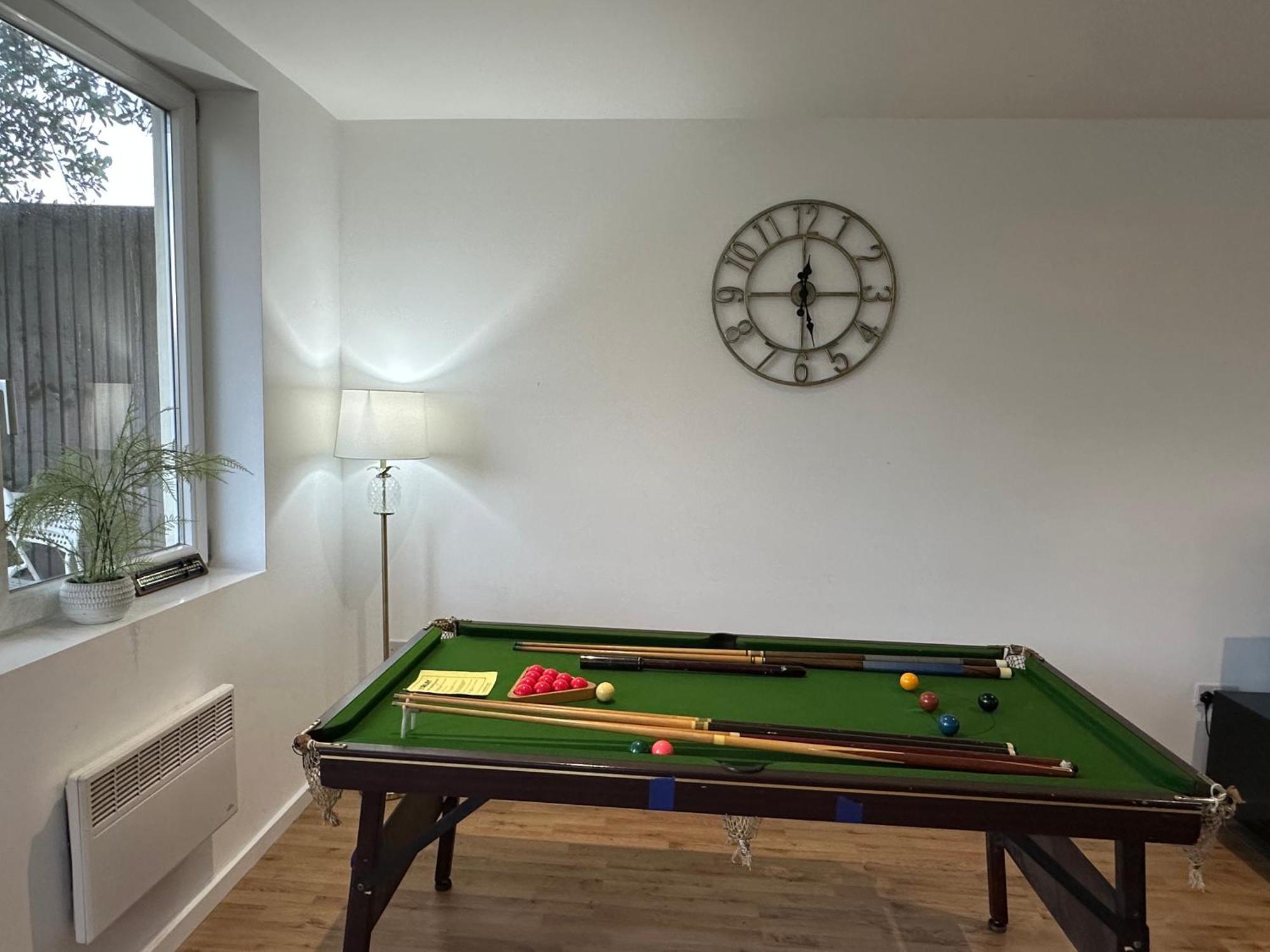 North London A Spacious 7 Bedroom House Accommodating Up To 18 People Complete With Own Gym And Table Tennis Bagian luar foto